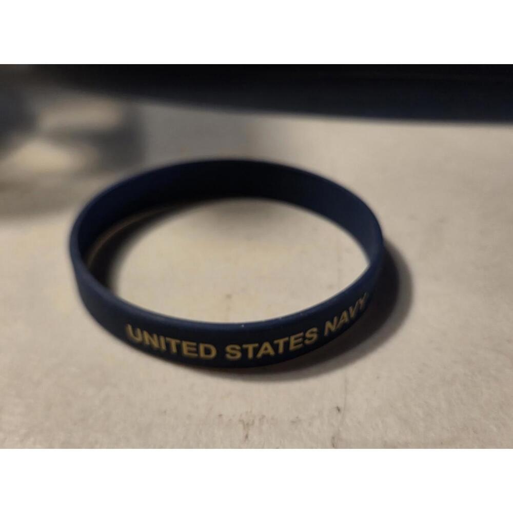 United State Navy Silicone Rubber Bracelet | Universal Size - Navy Blue